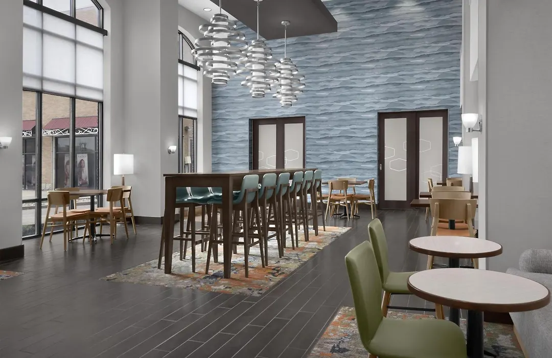 Hampton Inn & Suites Mishawaka/South Bend At Heritage Square-1